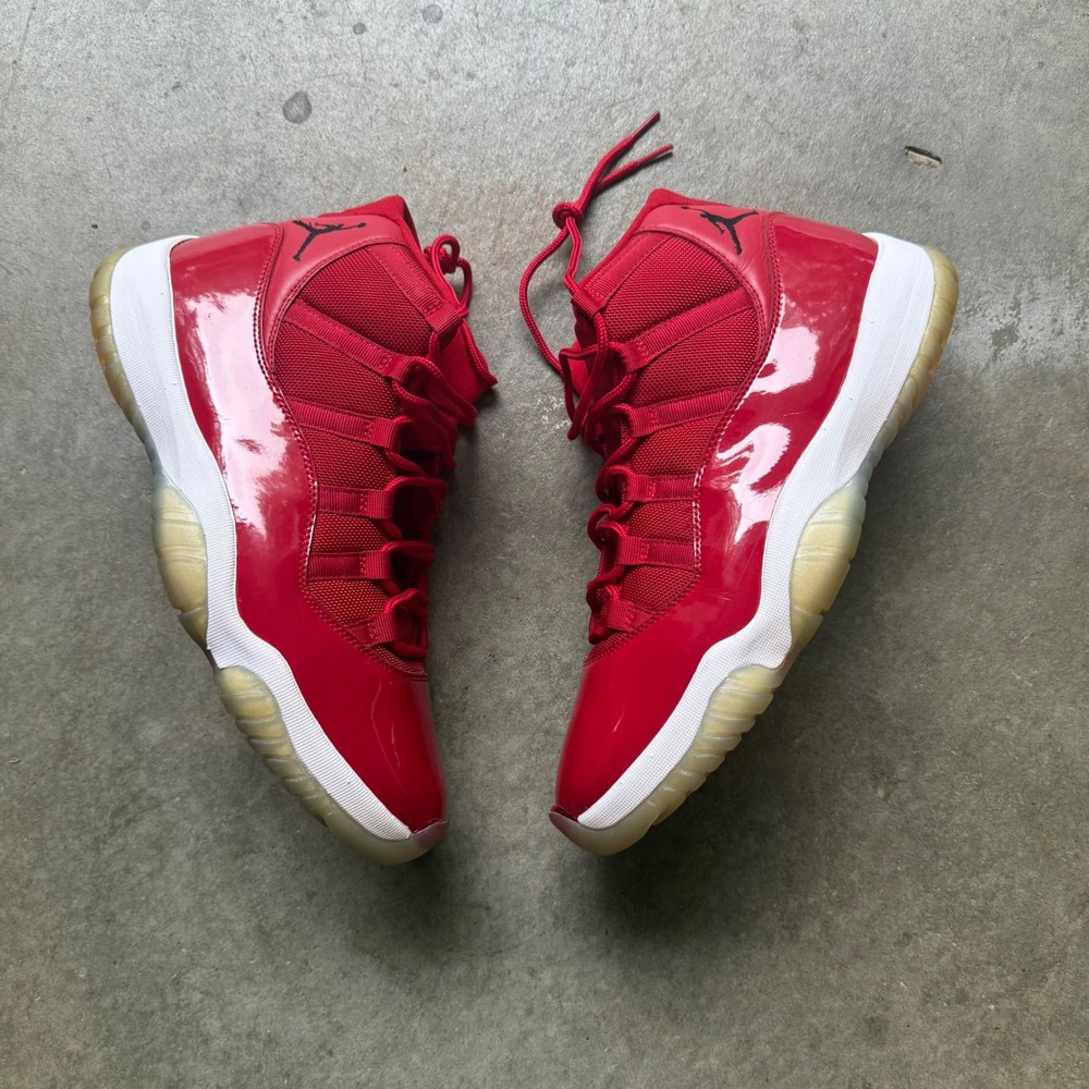 Jordan 11 Retro Win Like 96 Mens Red White Black Size 11